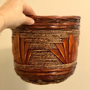 VTG Boho Style Hand Woven Wicker Planter Basket